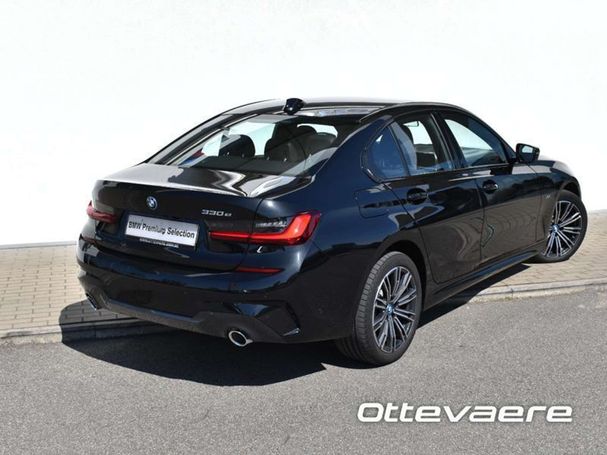 BMW 330e M Sport 215 kW image number 3