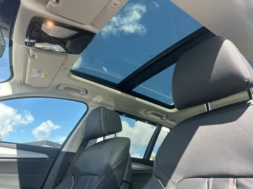 Car image 34