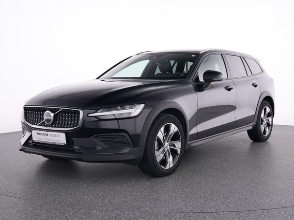 Volvo V60 Cross Country AWD B4 145 kW image number 1