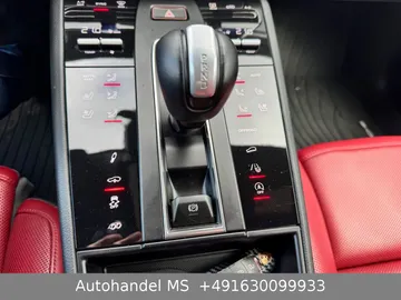 Car image 40