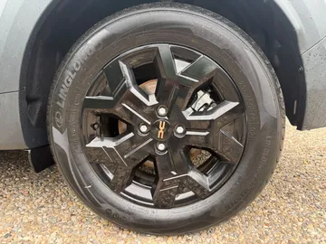 Car image 27
