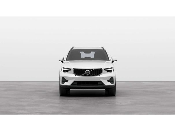 Volvo XC40 T2 Core 95 kW image number 2