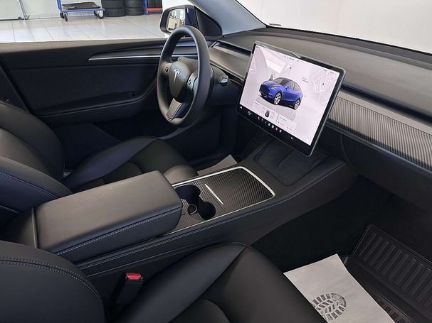 Tesla Model Y 258 kW image number 18