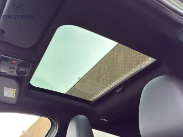 Car image 33