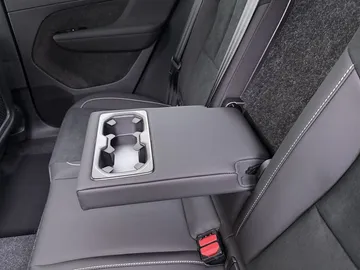Car image 39