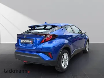 Car image 4