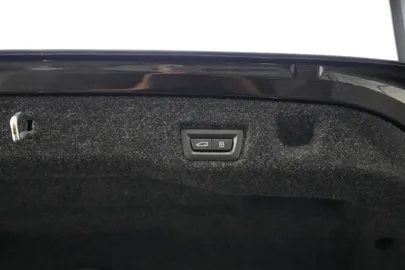Car image 35