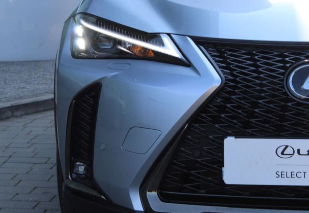 Lexus UX 135 kW image number 4