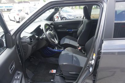 Car image 12