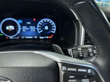 Car image 37