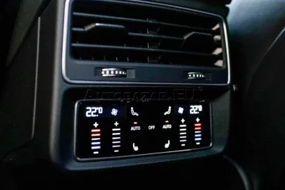 Car image 34
