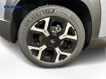 Car image 10