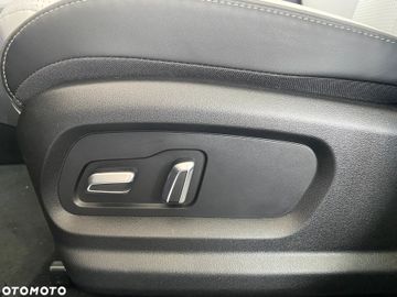 Car image 40