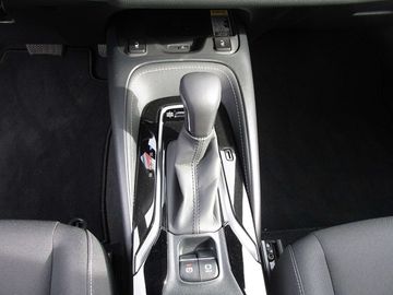 Car image 9