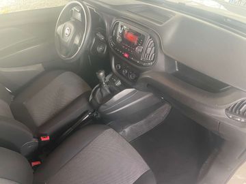 Car image 15