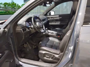 Car image 7