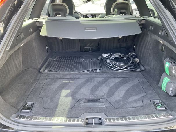 Volvo V90 Recharge T8 AWD 288 kW image number 19