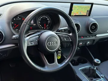 Car image 33
