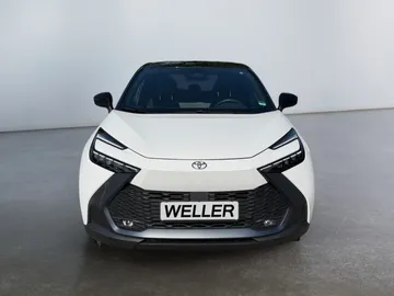 Car image 3