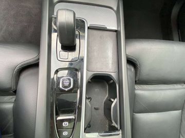 Car image 37