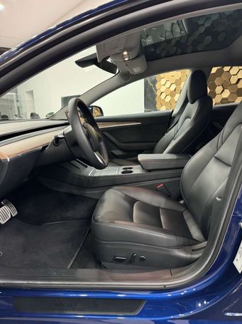 Tesla Model 3 Performance AWD 377 kW image number 12