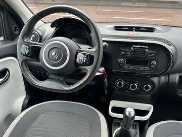 Car image 22