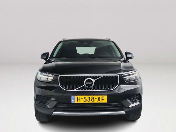 Volvo XC40 T3 Momentum Pro 120 kW image number 9