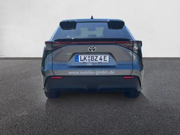 Car image 4