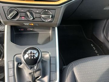 Car image 25