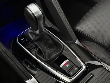 Car image 46
