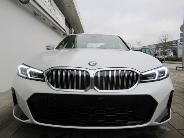 BMW 320i 135 kW image number 4