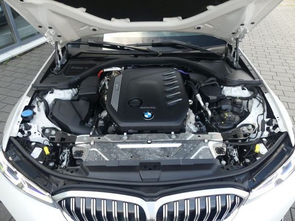 BMW 330d Touring M 210 kW image number 7