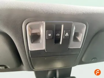 Car image 36