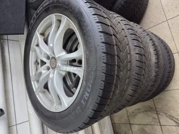 Car image 34