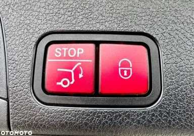 Car image 40