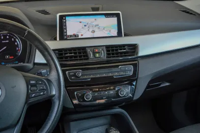 Car image 34