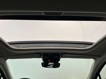 Car image 36