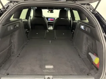 Car image 34