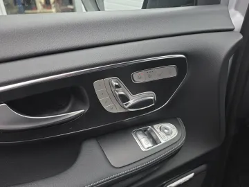 Car image 36