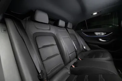 Car image 40
