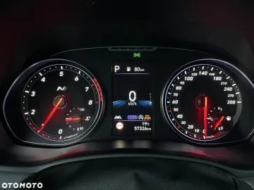 Car image 34