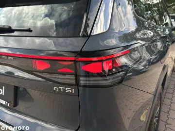 Car image 40