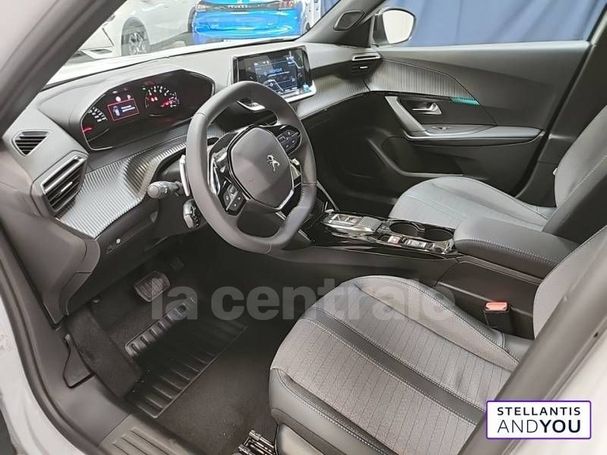 Peugeot 2008 PureTech 130 Allure 96 kW image number 8