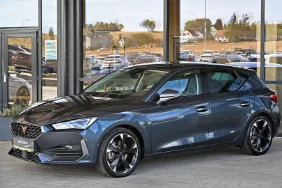 Car image 30