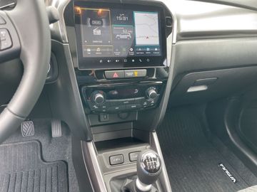 Car image 13