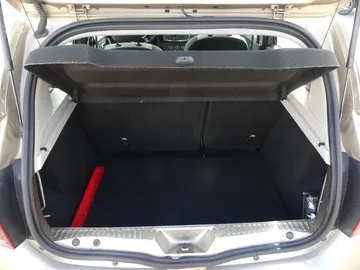 Car image 31