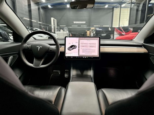 Tesla Model 3 Performance AWD 321 kW image number 18