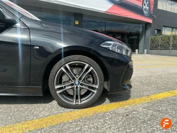 Car image 27