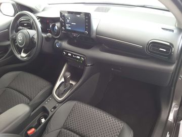 Car image 9