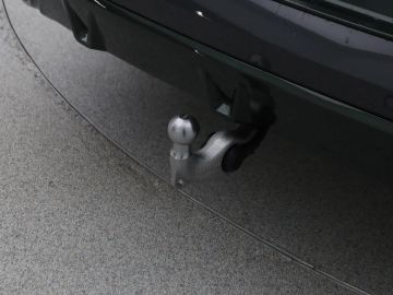 Car image 32